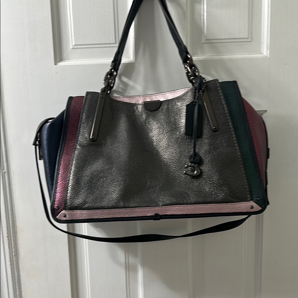 Coach Gray and Pink Shoulder Bag with Elegant Design